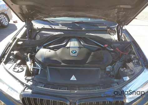 2015 BMW X5 xDrive50I из США, поврежденный, VIN 5UXKR6C57F0J77709